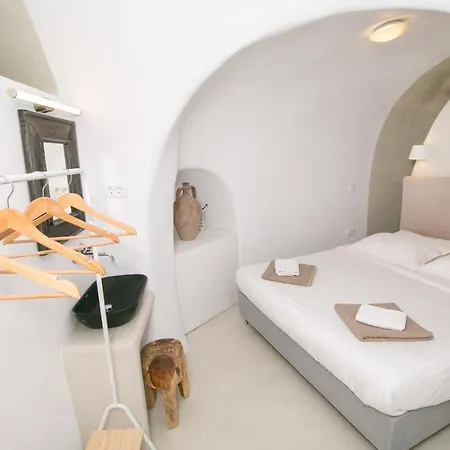 Opsis Cave House Oia (Santorini)